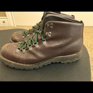 Danner Mountain Light II